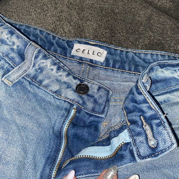 Jean shorts - Picture 2 of 5